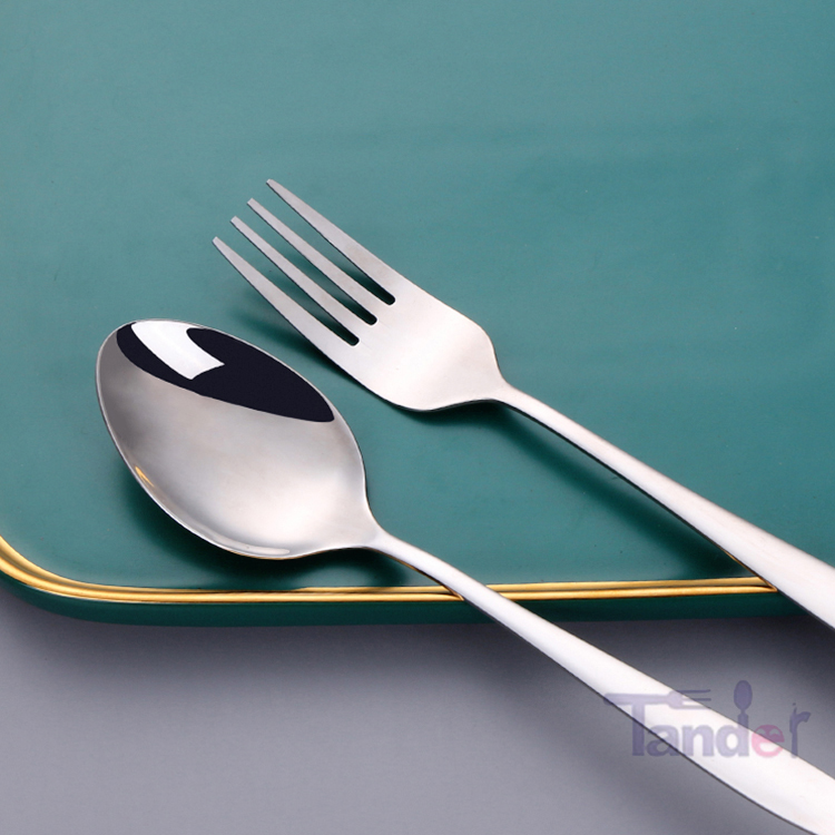 Shiny Flatware Sliver Cutlery Set